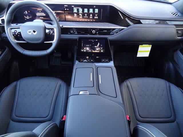 Thumbnail: 2026 INFINITI QX80 - 17