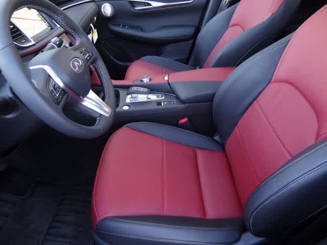 Thumbnail: 2025 INFINITI QX50 - 6