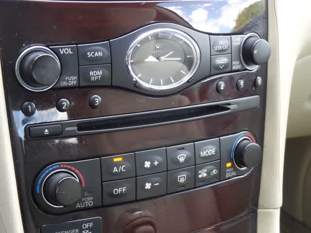 Thumbnail: 2010 INFINITI EX35 - 28