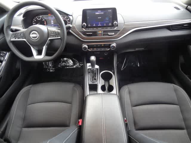 Thumbnail: 2023 Nissan Altima - 10