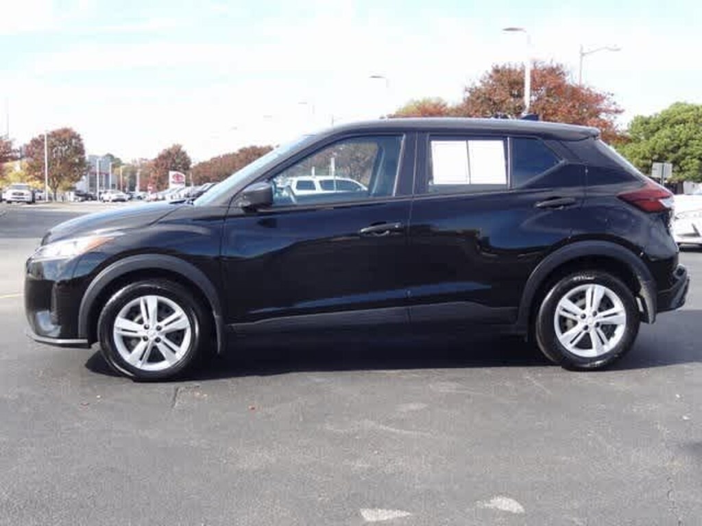 Used 2023 Nissan Kicks S SUV