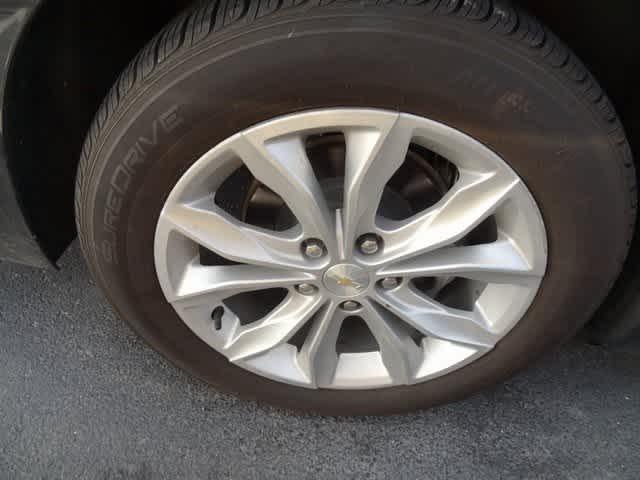 Thumbnail: 2023 Chevrolet Malibu - 9