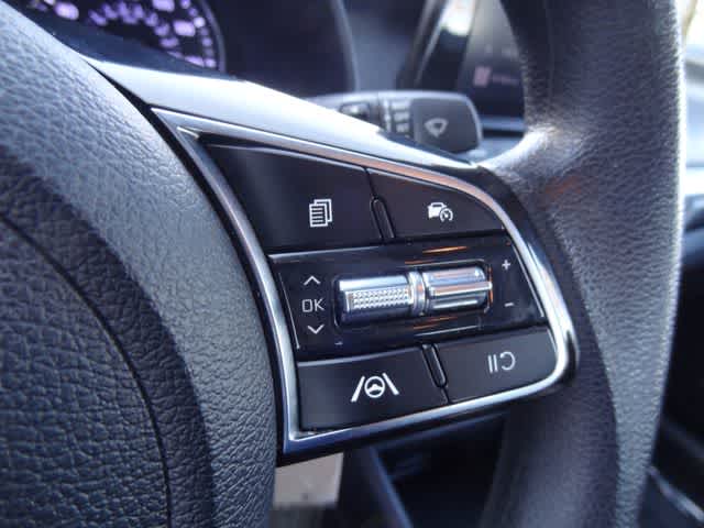 Thumbnail: 2022 Kia Forte - 17