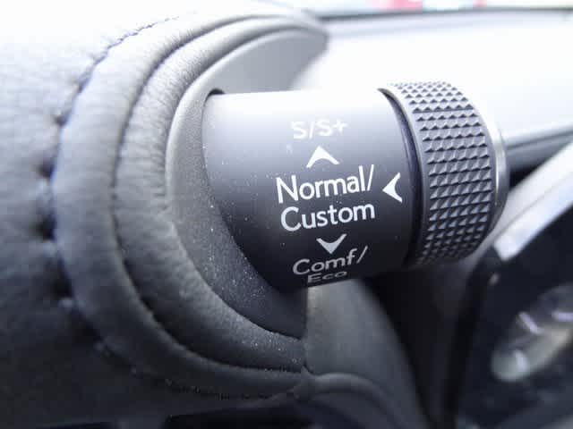 Thumbnail: 2022 Lexus LS - 15