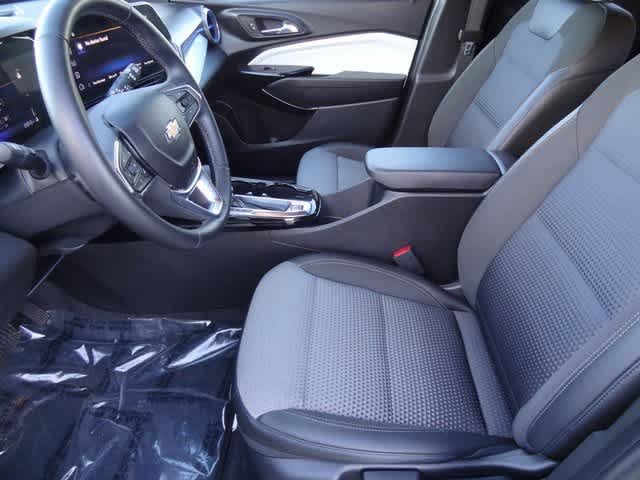 Thumbnail: 2024 Chevrolet Trax - 6