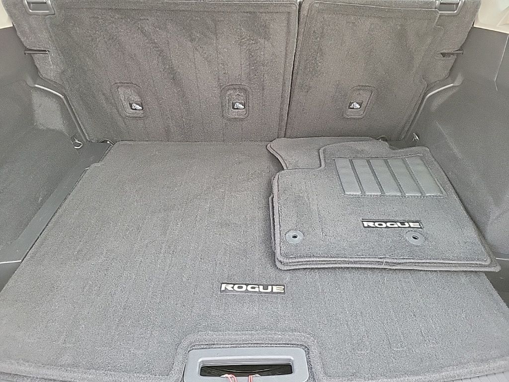 Thumbnail: 2023 Nissan Rogue - 16