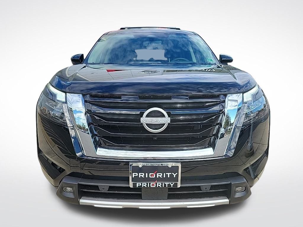 Thumbnail: 2025 Nissan Pathfinder - 8