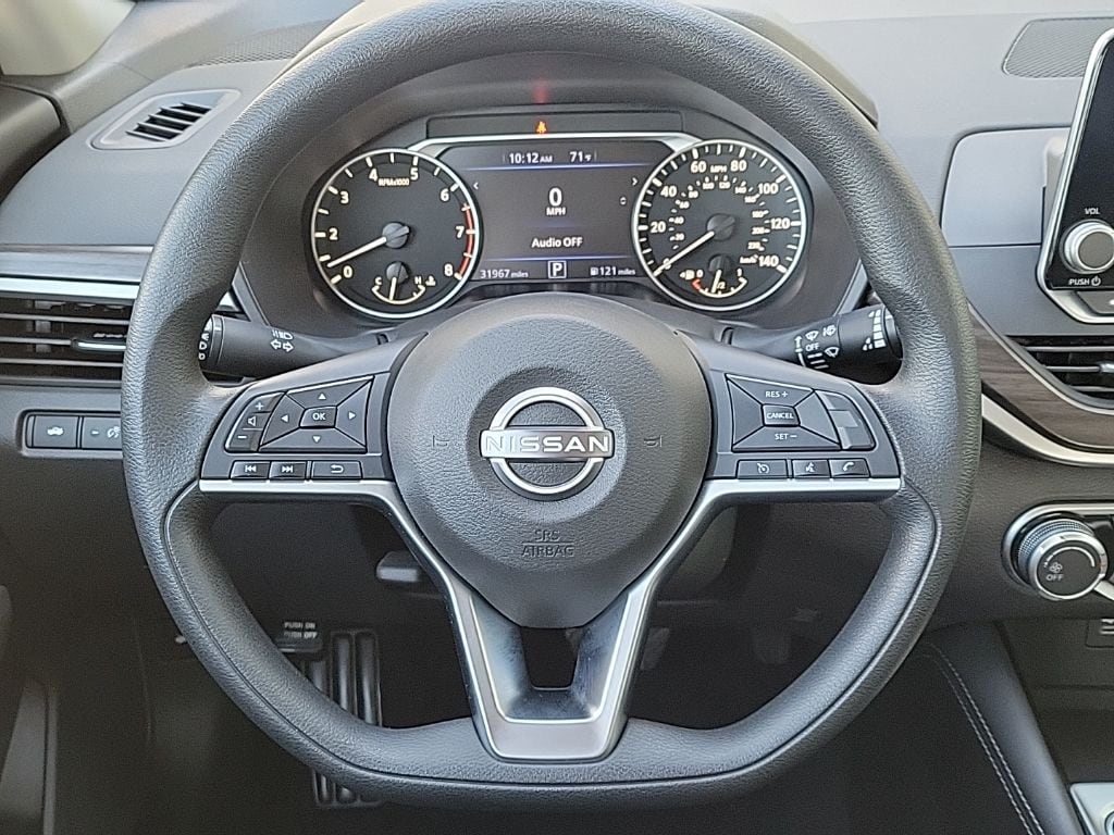 Thumbnail: 2023 Nissan Altima - 23