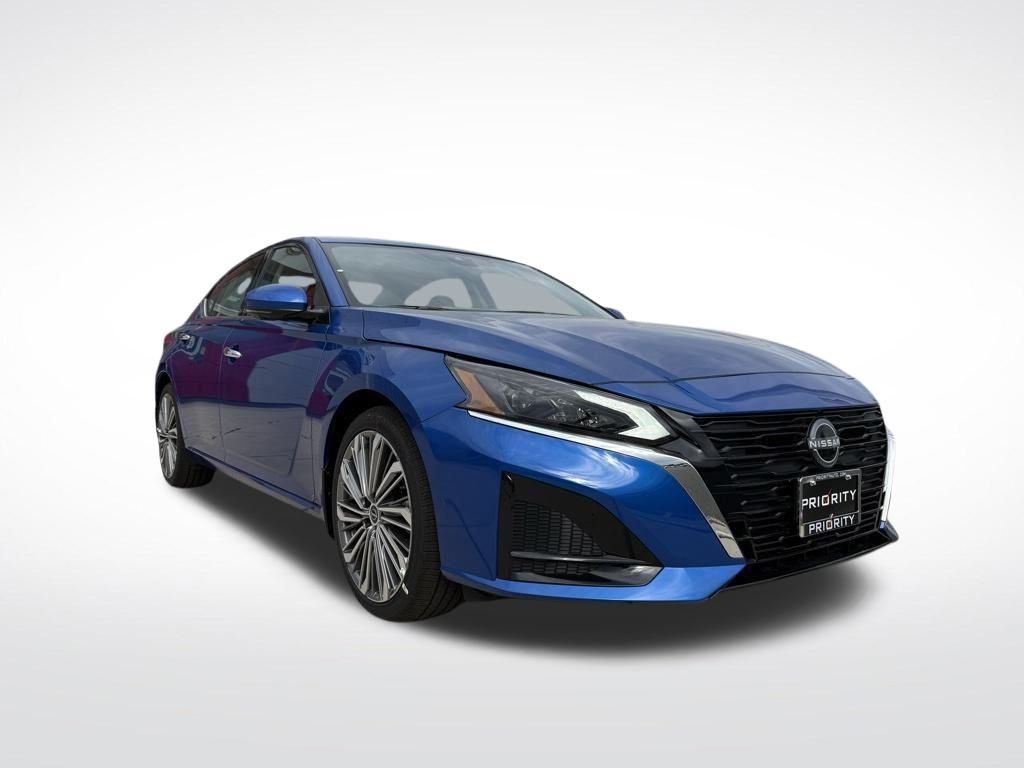 Thumbnail: 2025 Nissan Altima - 7