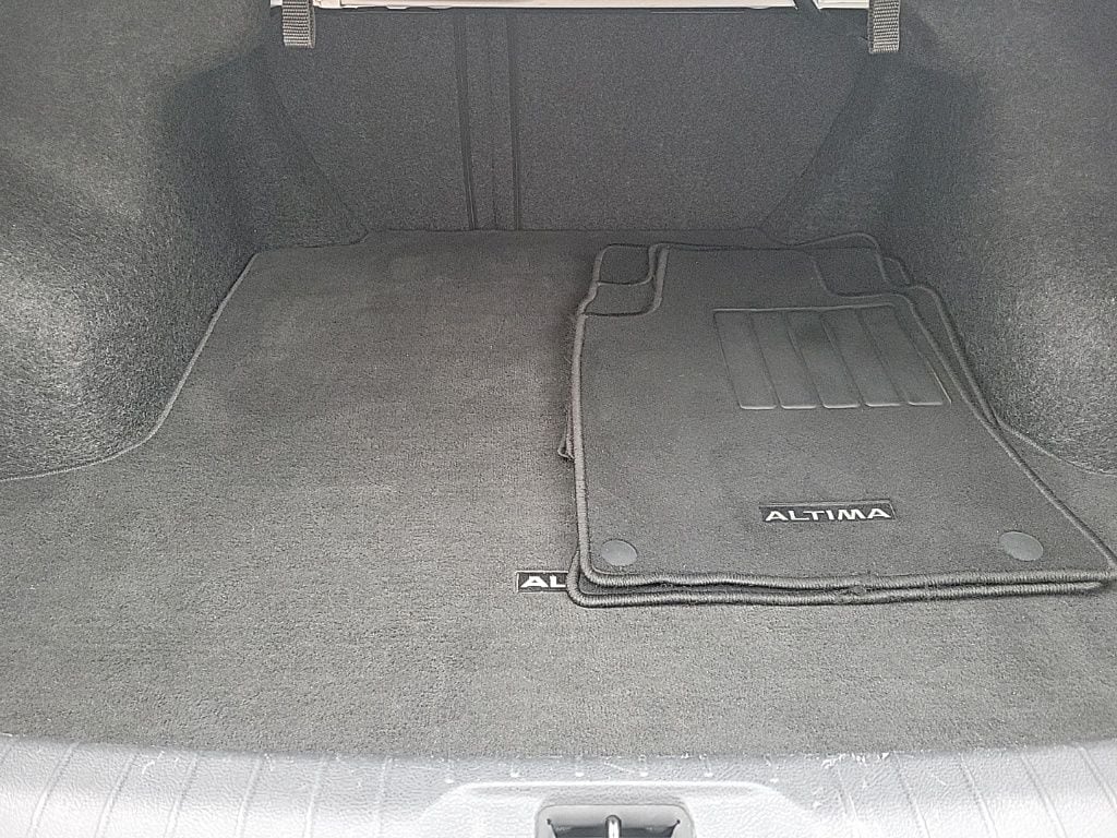 Thumbnail: 2019 Nissan Altima - 17