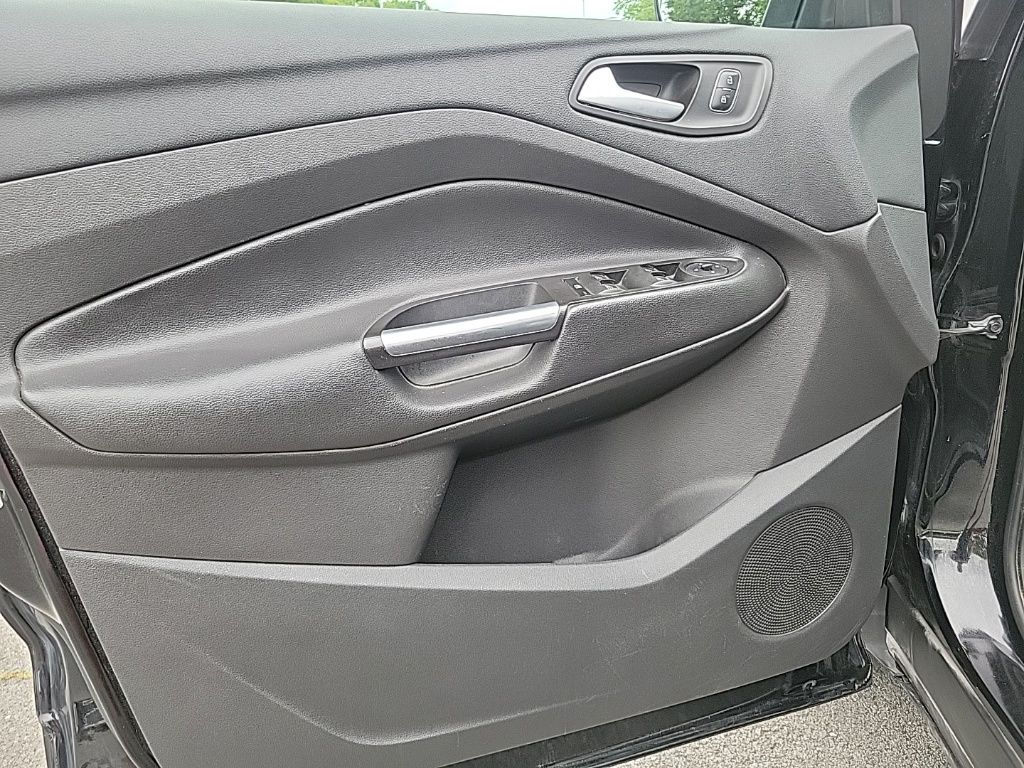 Thumbnail: 2017 Ford Escape - 21