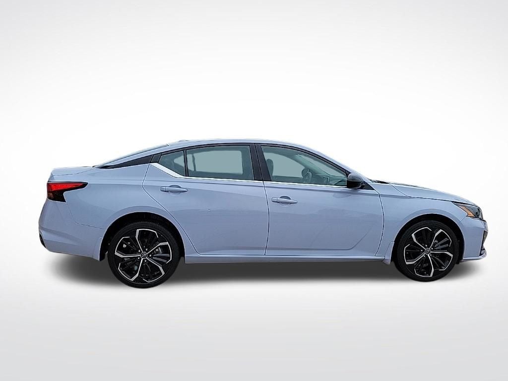 Thumbnail: 2024 Nissan Altima - 6