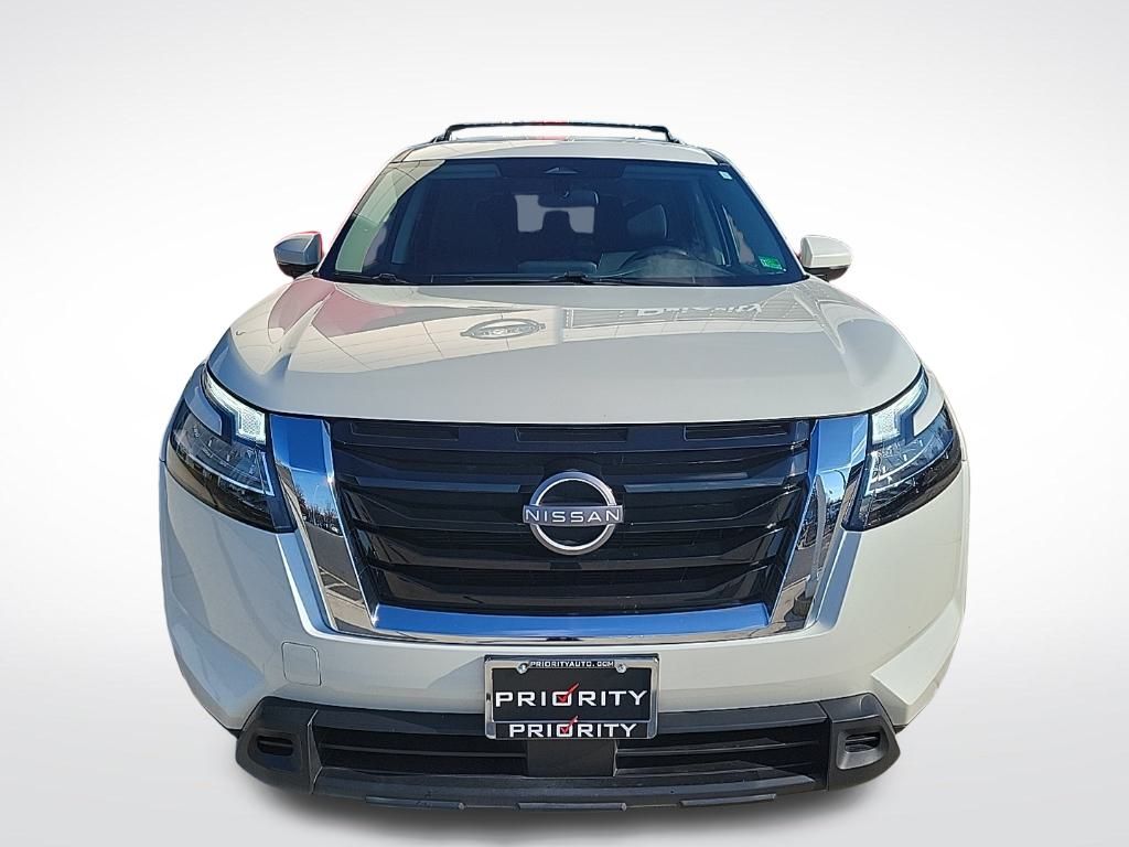 Thumbnail: 2022 Nissan Pathfinder - 9