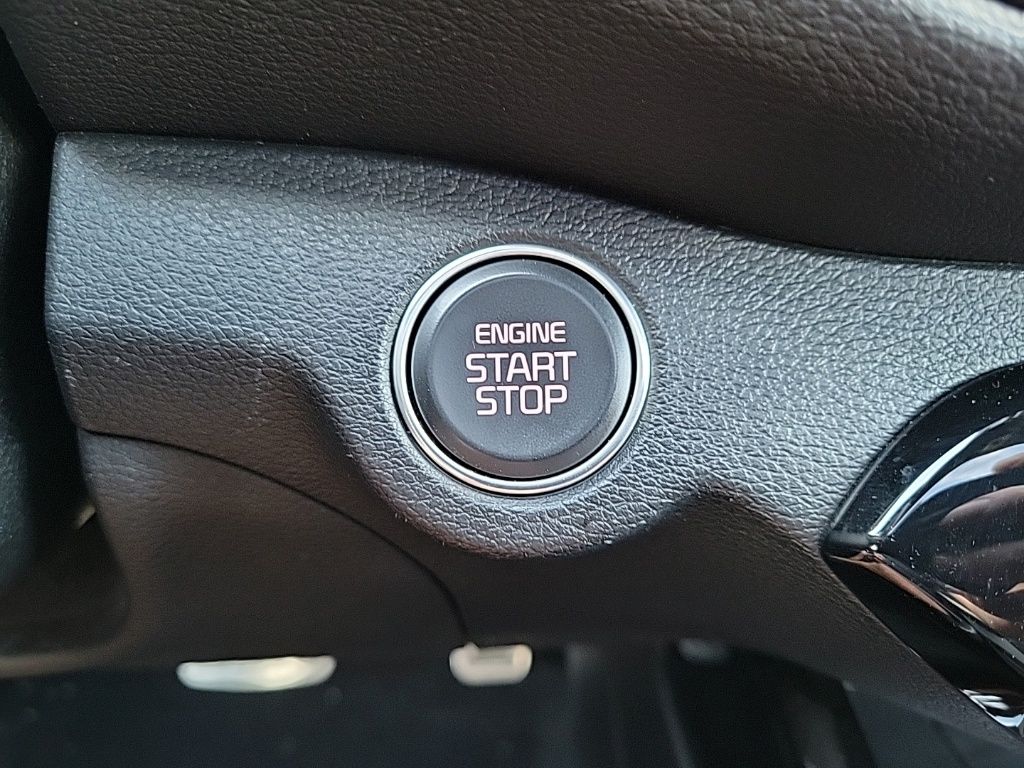 Thumbnail: 2023 Kia Forte - 25