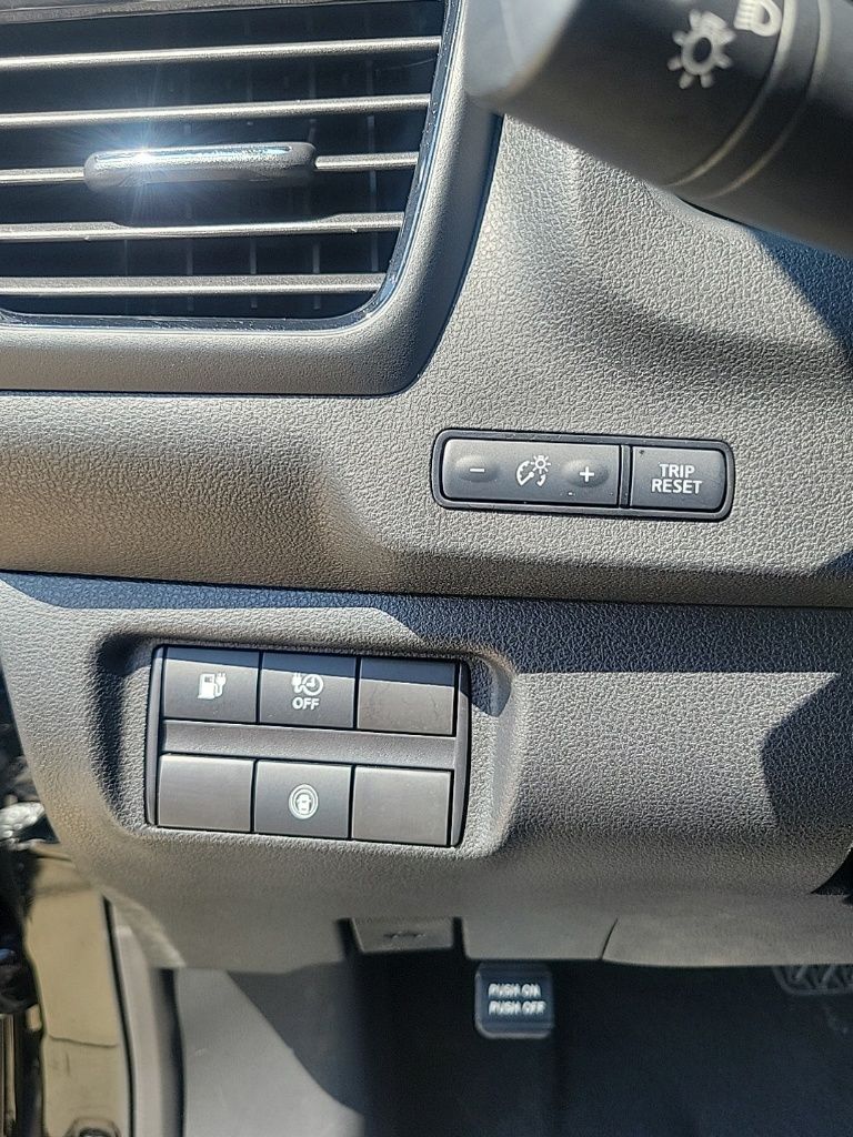 Thumbnail: 2023 Nissan Leaf - 23