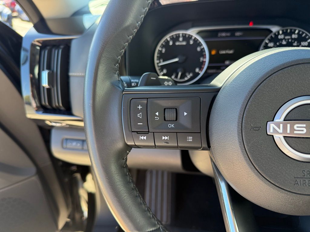 Thumbnail: 2024 Nissan Pathfinder - 18