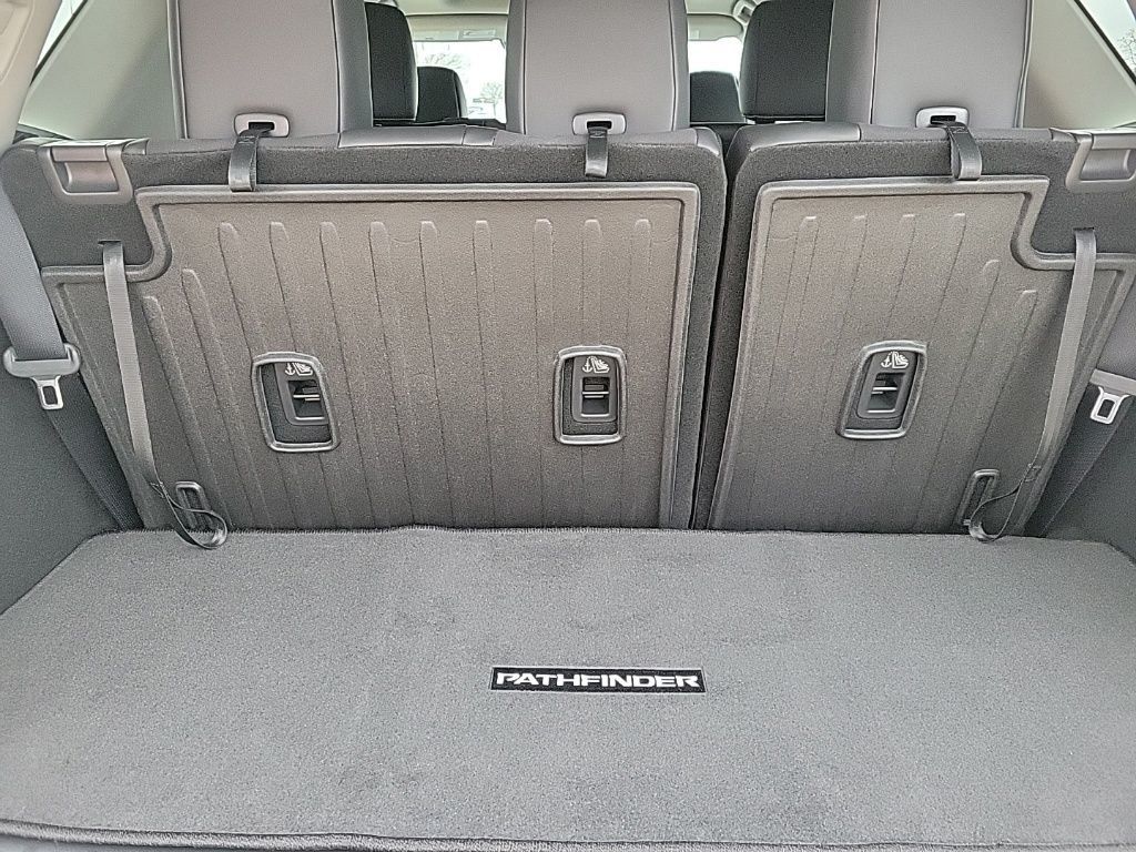 Thumbnail: 2026 Nissan Pathfinder - 18