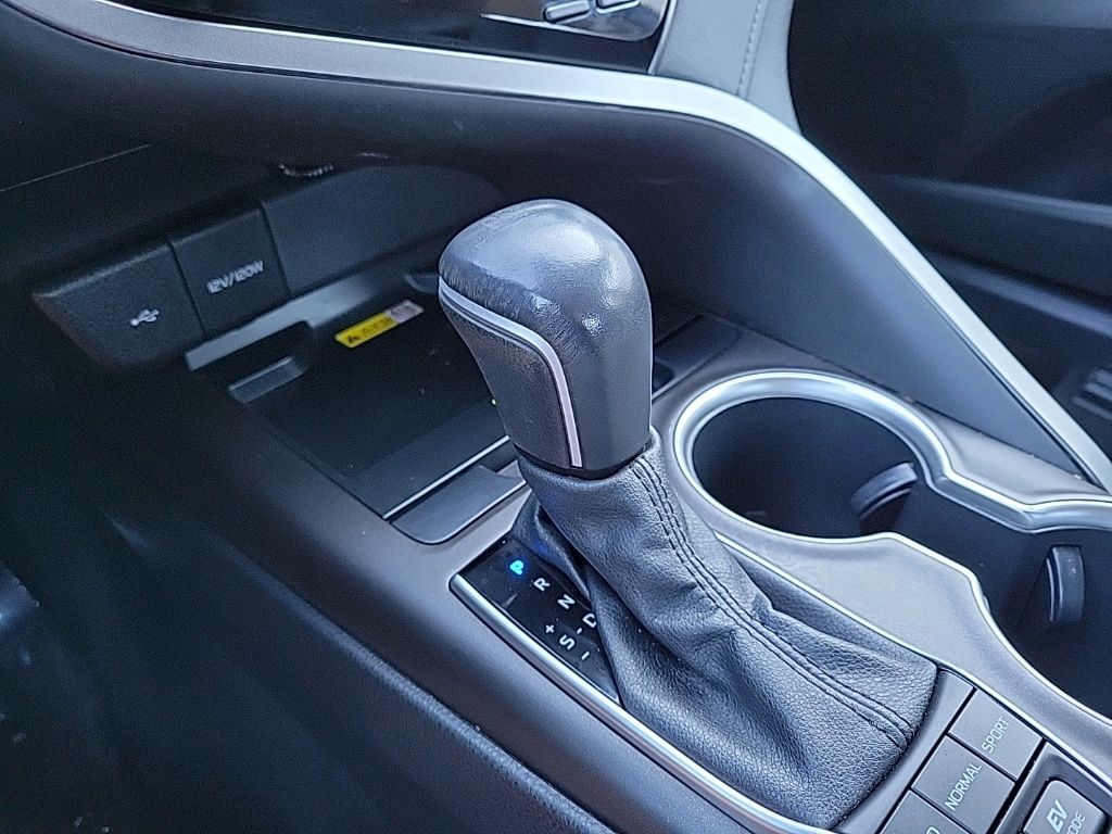 Thumbnail: 2022 Toyota Camry - 27