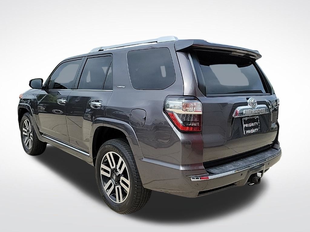 Thumbnail: 2014 Toyota 4Runner - 3