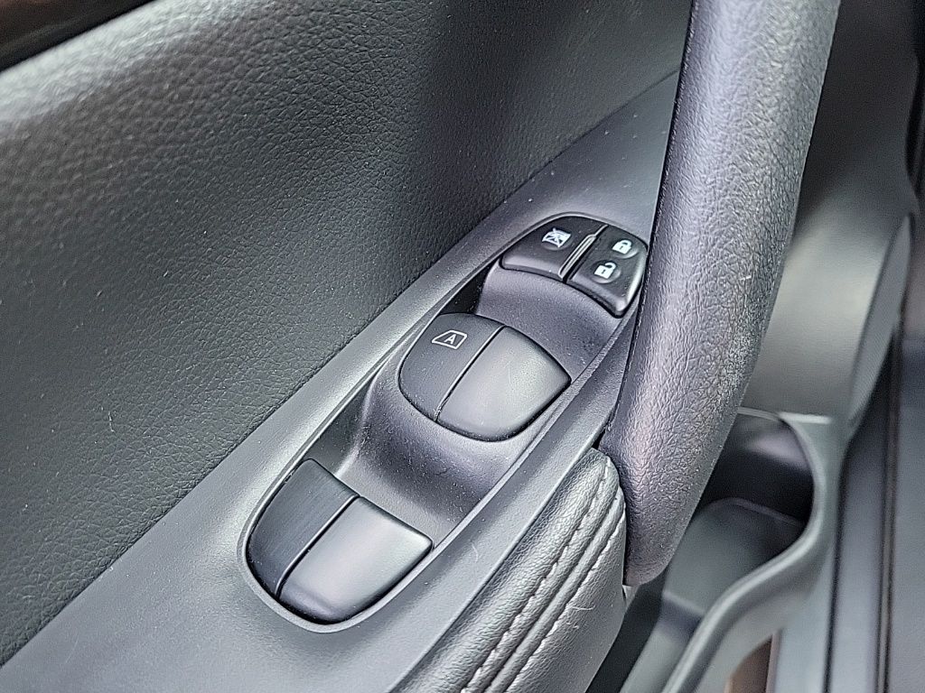 Thumbnail: 2019 Nissan Rogue - 34