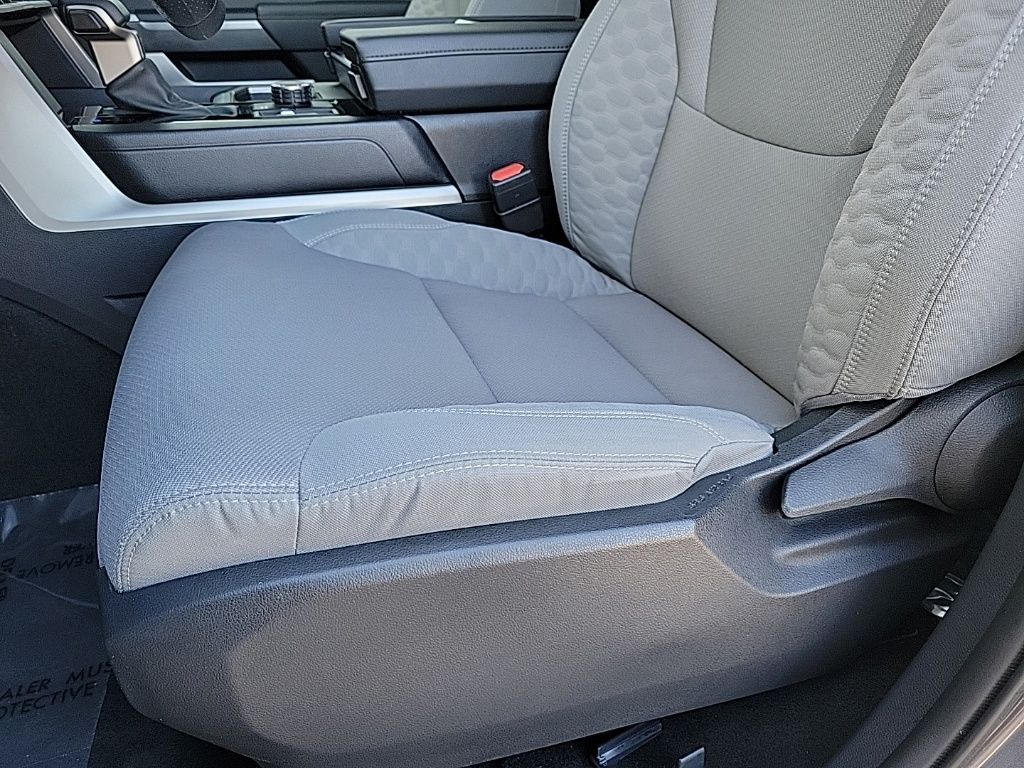 Thumbnail: 2024 Toyota Tundra - 21