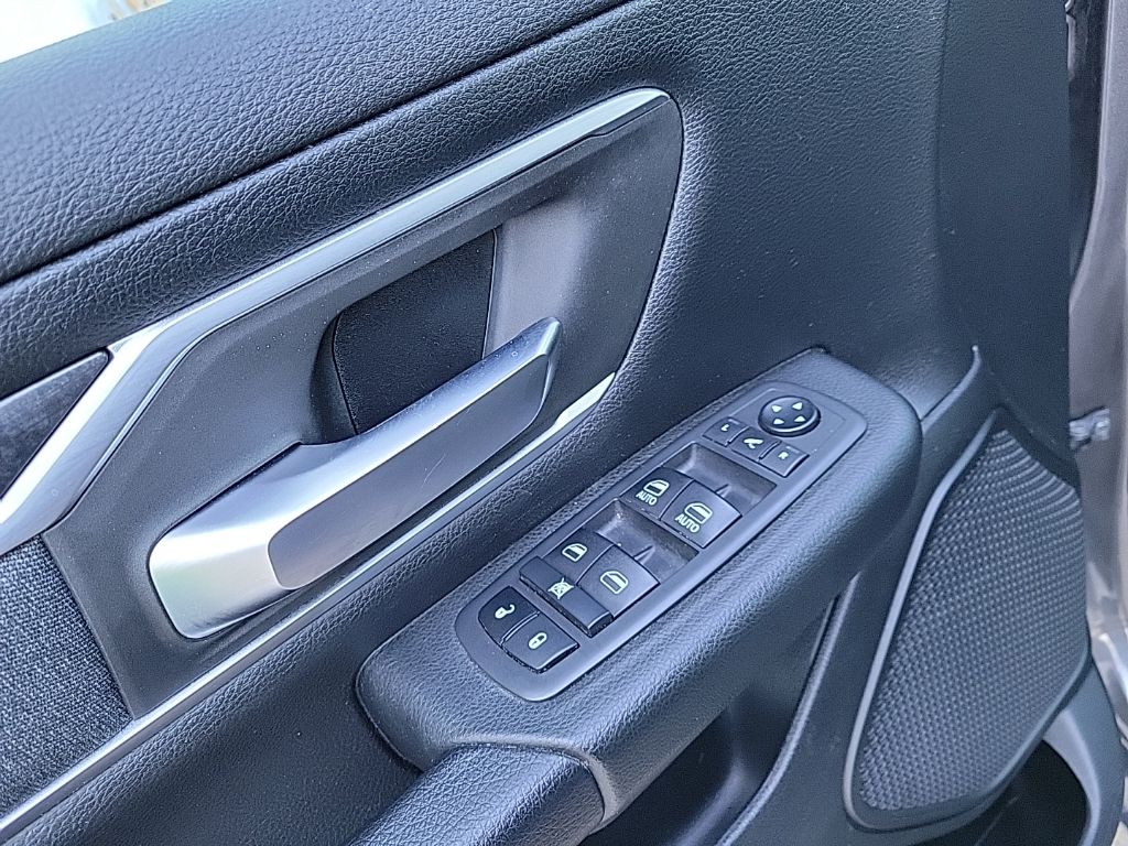 Thumbnail: 2019 RAM 1500 - 34