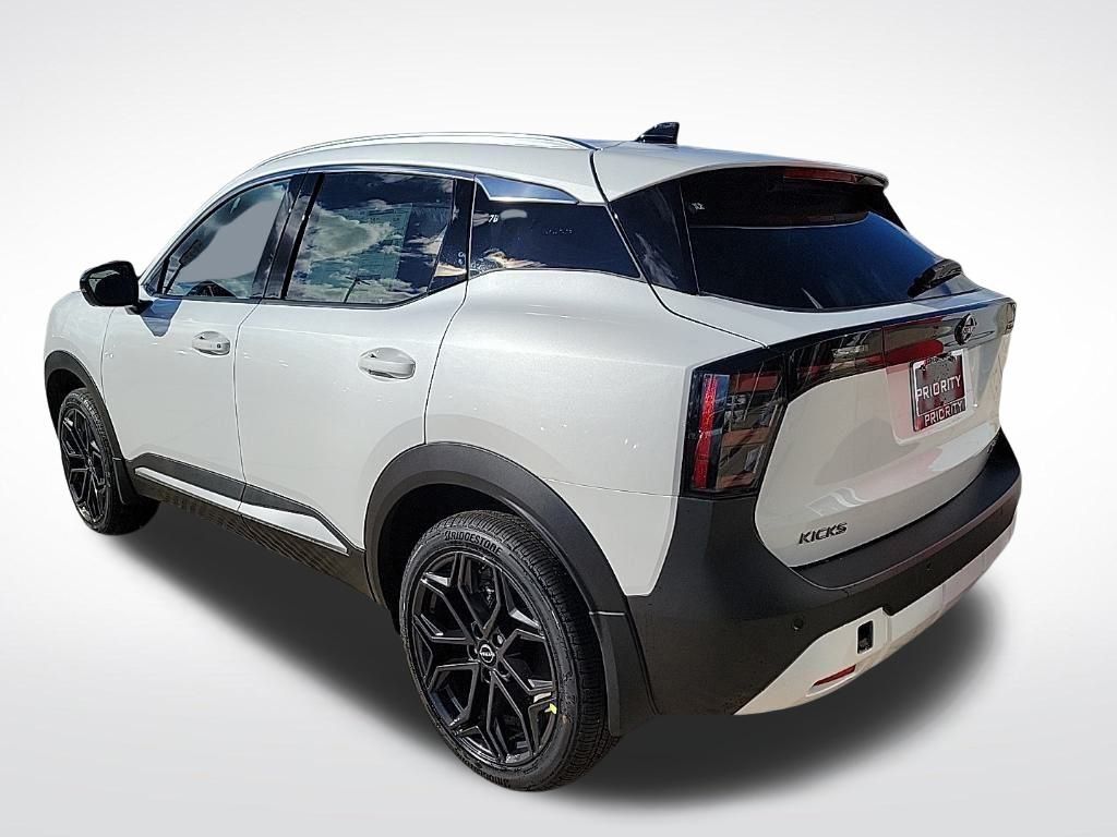 Thumbnail: 2026 Nissan Kicks - 3