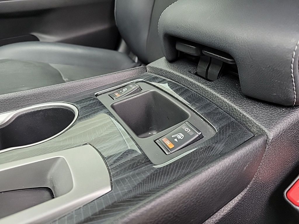 Thumbnail: 2016 Nissan Altima - 24