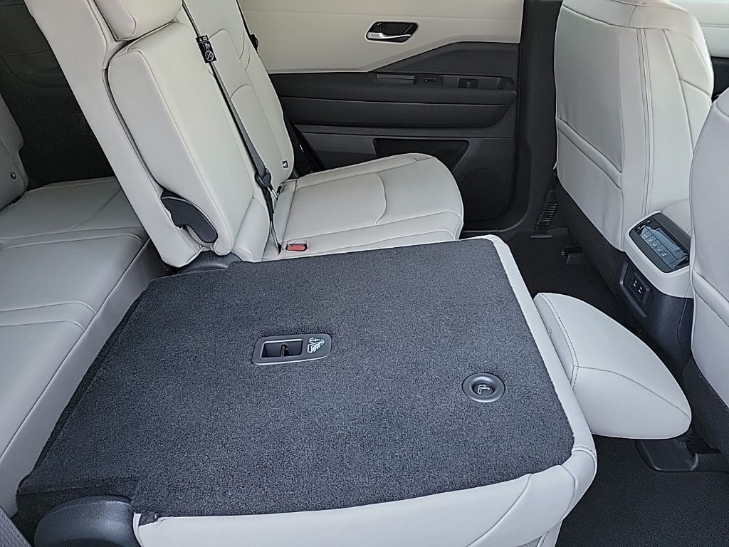 Thumbnail: 2026 Nissan Pathfinder - 18