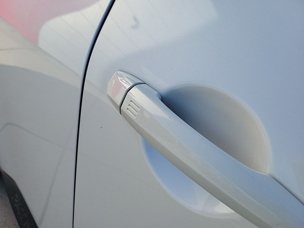 Thumbnail: 2022 Nissan Pathfinder - 11