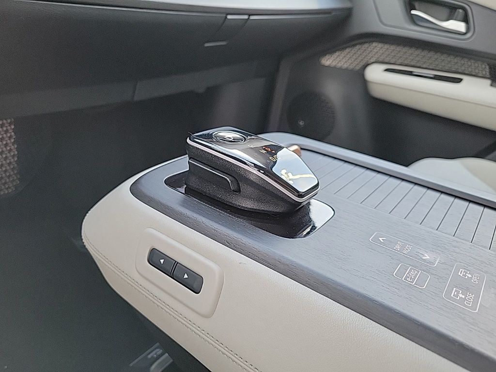 Thumbnail: 2023 Nissan Ariya - 27