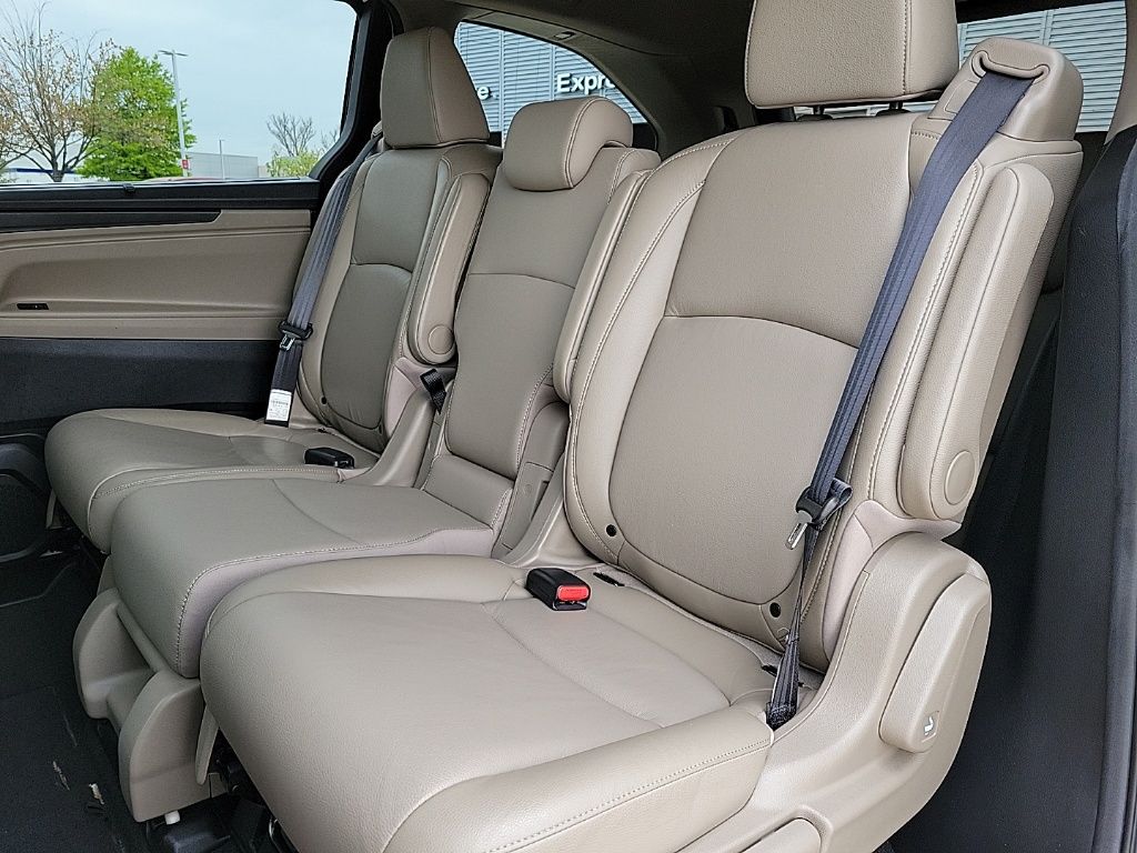 Thumbnail: 2019 Honda Odyssey - 12