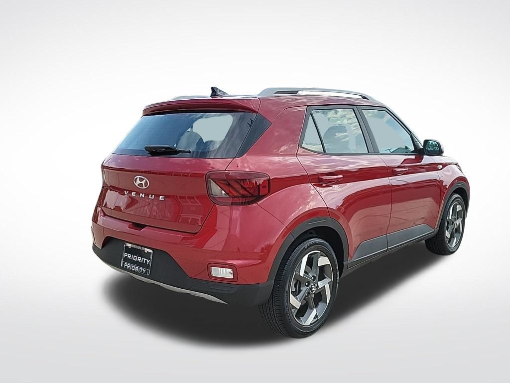 Thumbnail: 2022 Hyundai Venue - 4