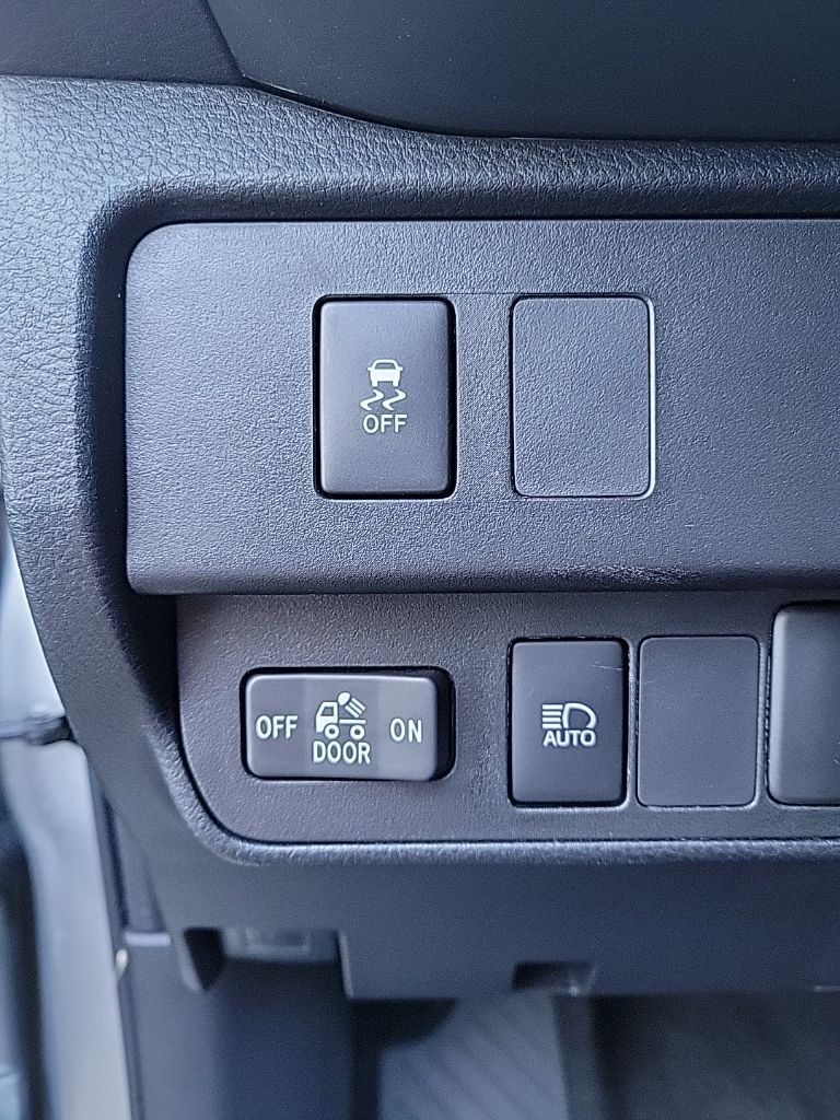 Thumbnail: 2023 Toyota Tacoma - 31