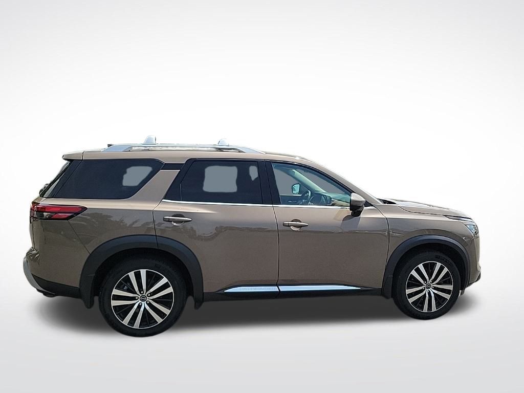 Thumbnail: 2023 Nissan Pathfinder - 6