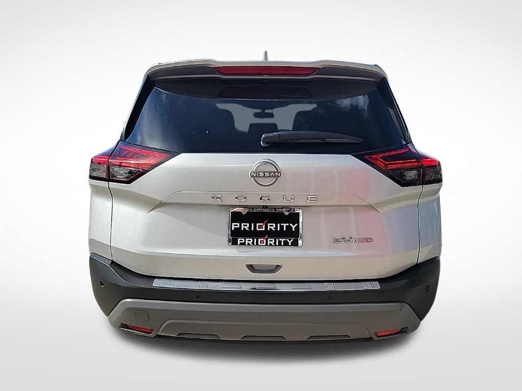 Thumbnail: 2022 Nissan Rogue - 4