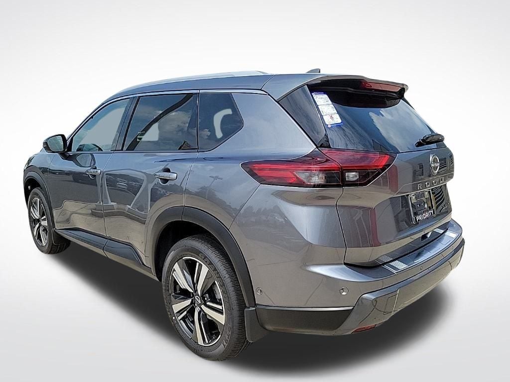 Thumbnail: 2025 Nissan Rogue - 3