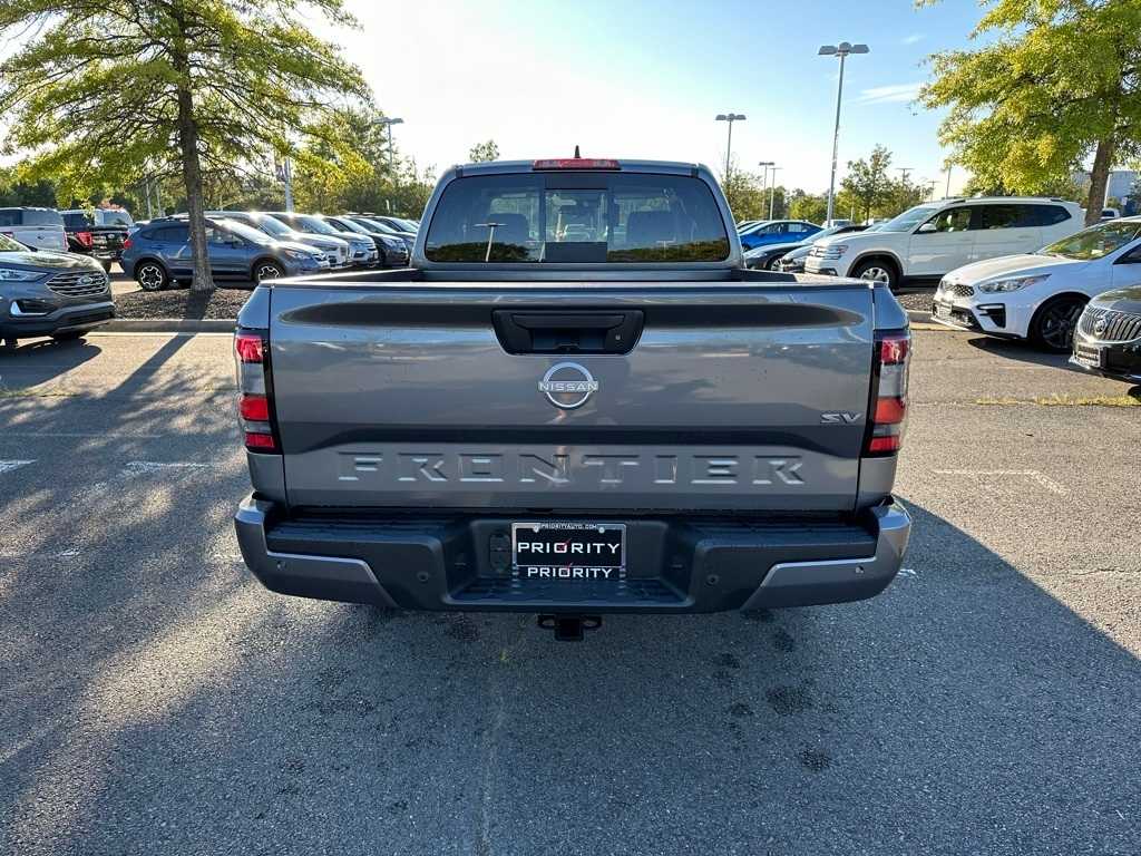 2024 Nissan Frontier SV 5