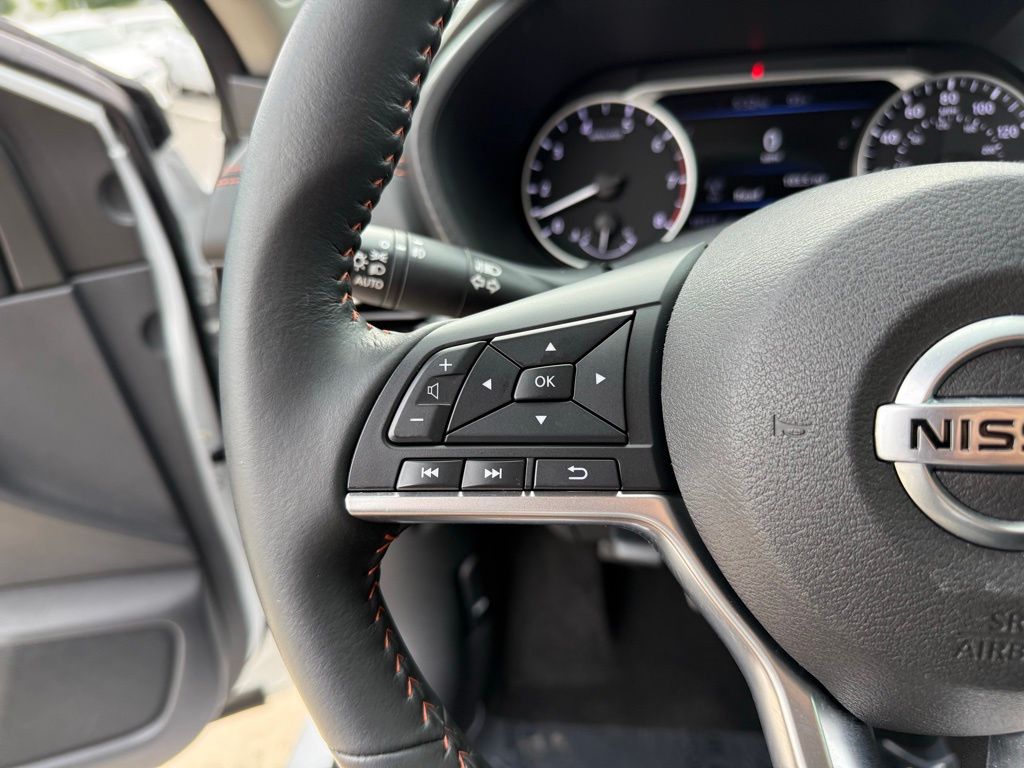 2023 Nissan Sentra SR 18