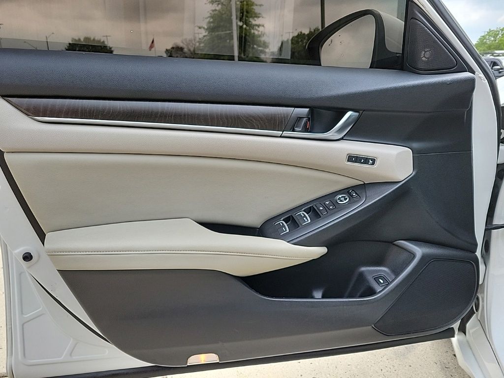 Thumbnail: 2018 Honda Accord - 25
