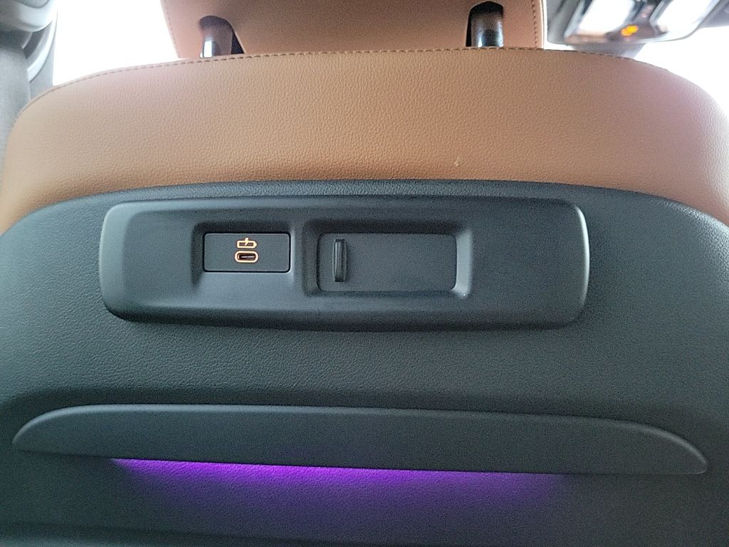 Thumbnail: 2020 BMW X5 - 21