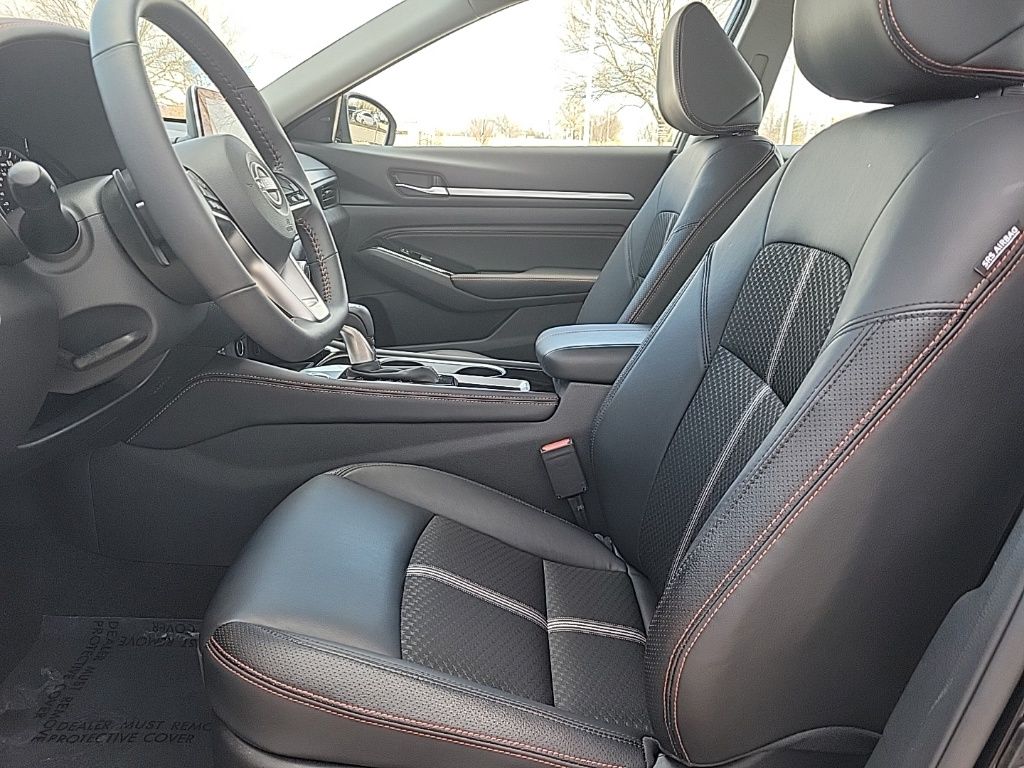 Thumbnail: 2023 Nissan Altima - 8