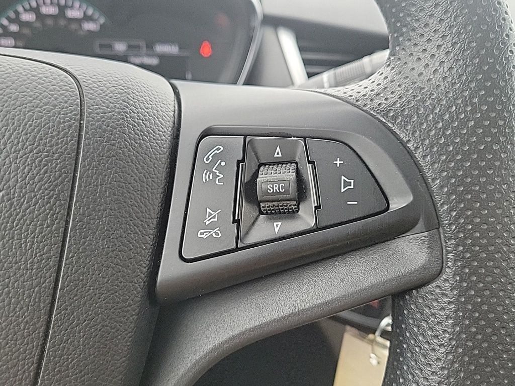 Thumbnail: 2021 Chevrolet Trax - 18