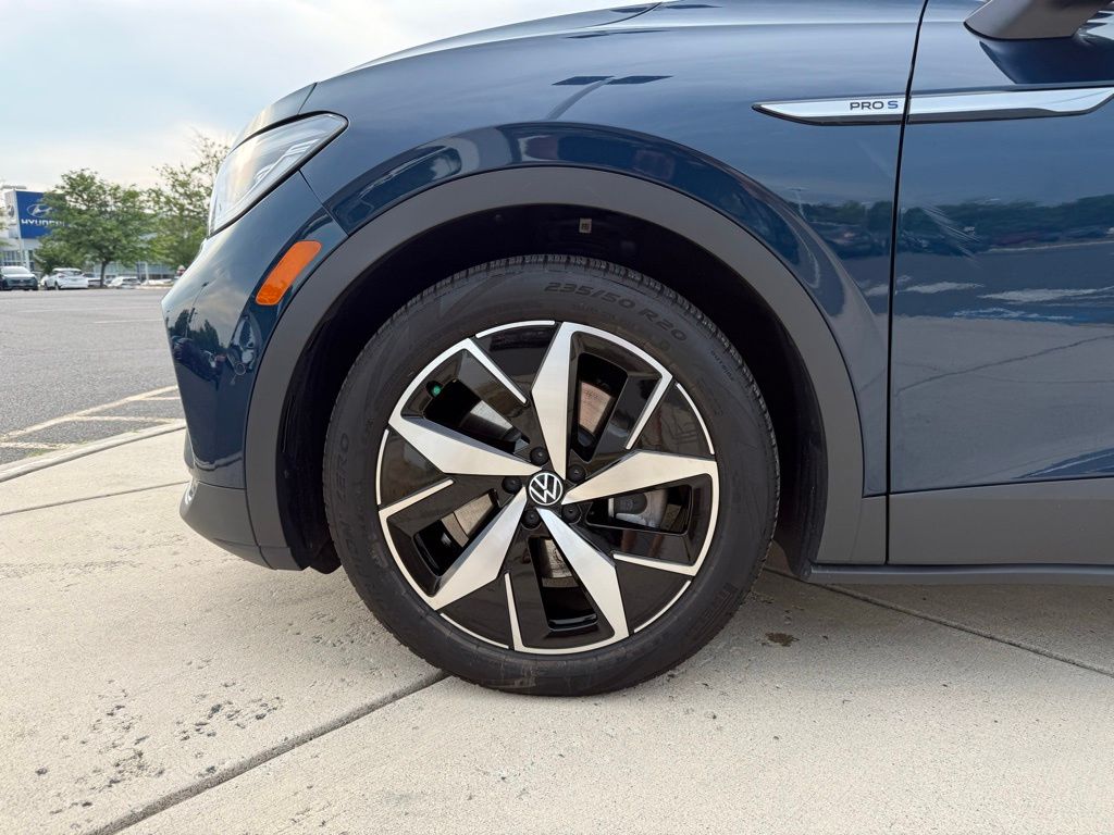 Thumbnail: 2023 Volkswagen ID.4 - 9