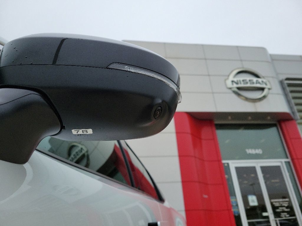 Thumbnail: 2026 Nissan Leaf - 9