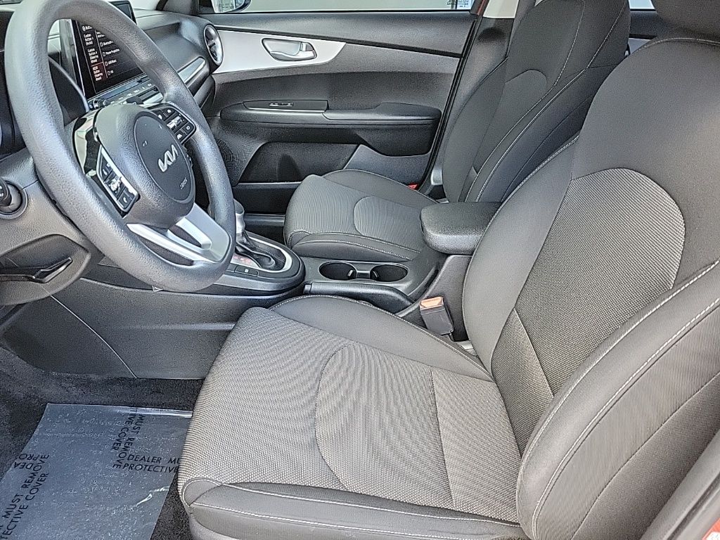 Thumbnail: 2023 Kia Forte - 10