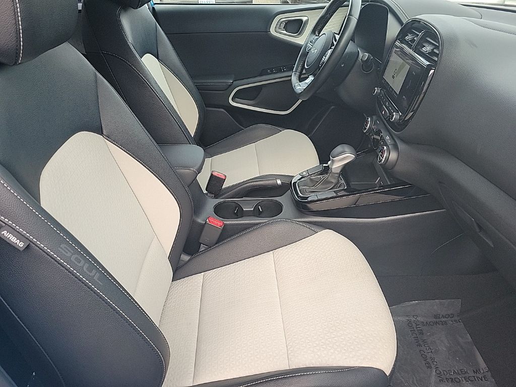 Thumbnail: 2023 Kia Soul - 17