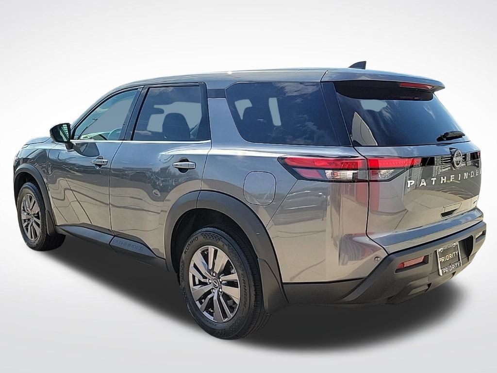 Thumbnail: 2023 Nissan Pathfinder - 3