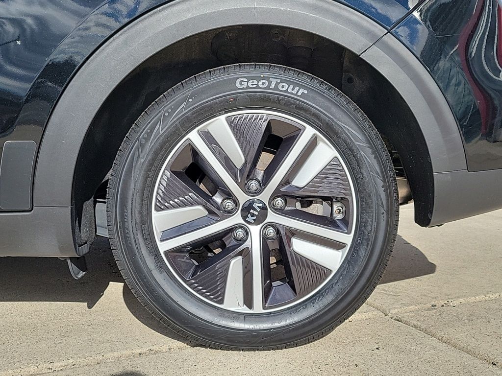 Thumbnail: 2020 Kia Niro - 8