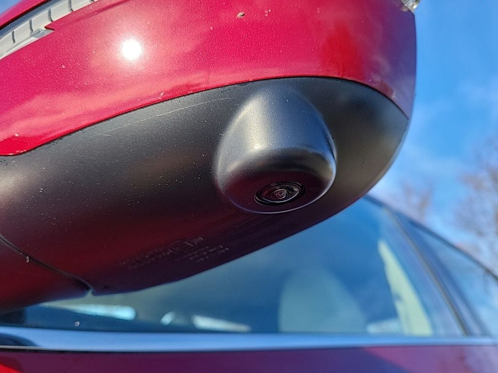 Thumbnail: 2020 Nissan Rogue Sport - 9